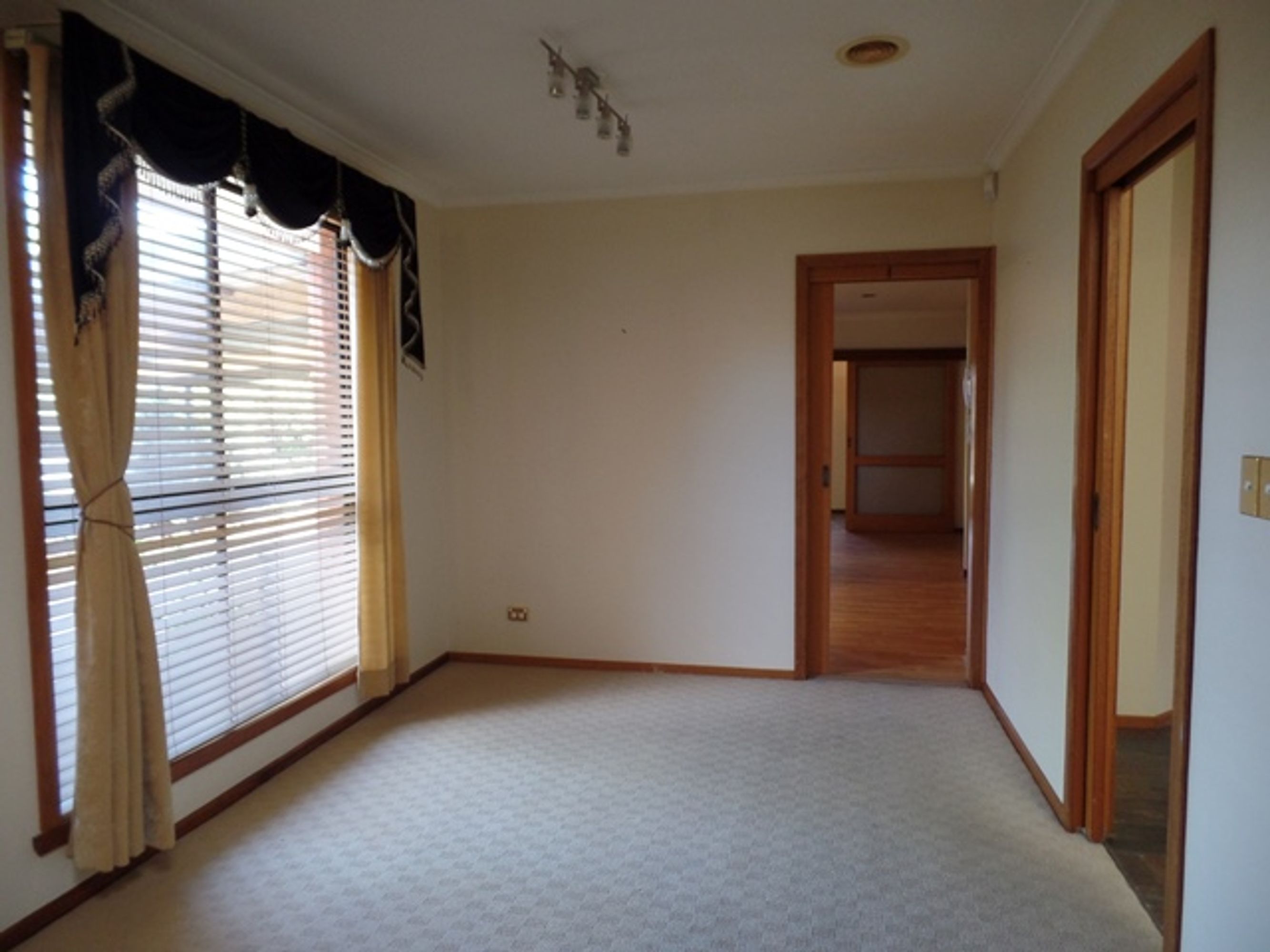 22 Mintaro Way, Seabrook - Thumbnail 3