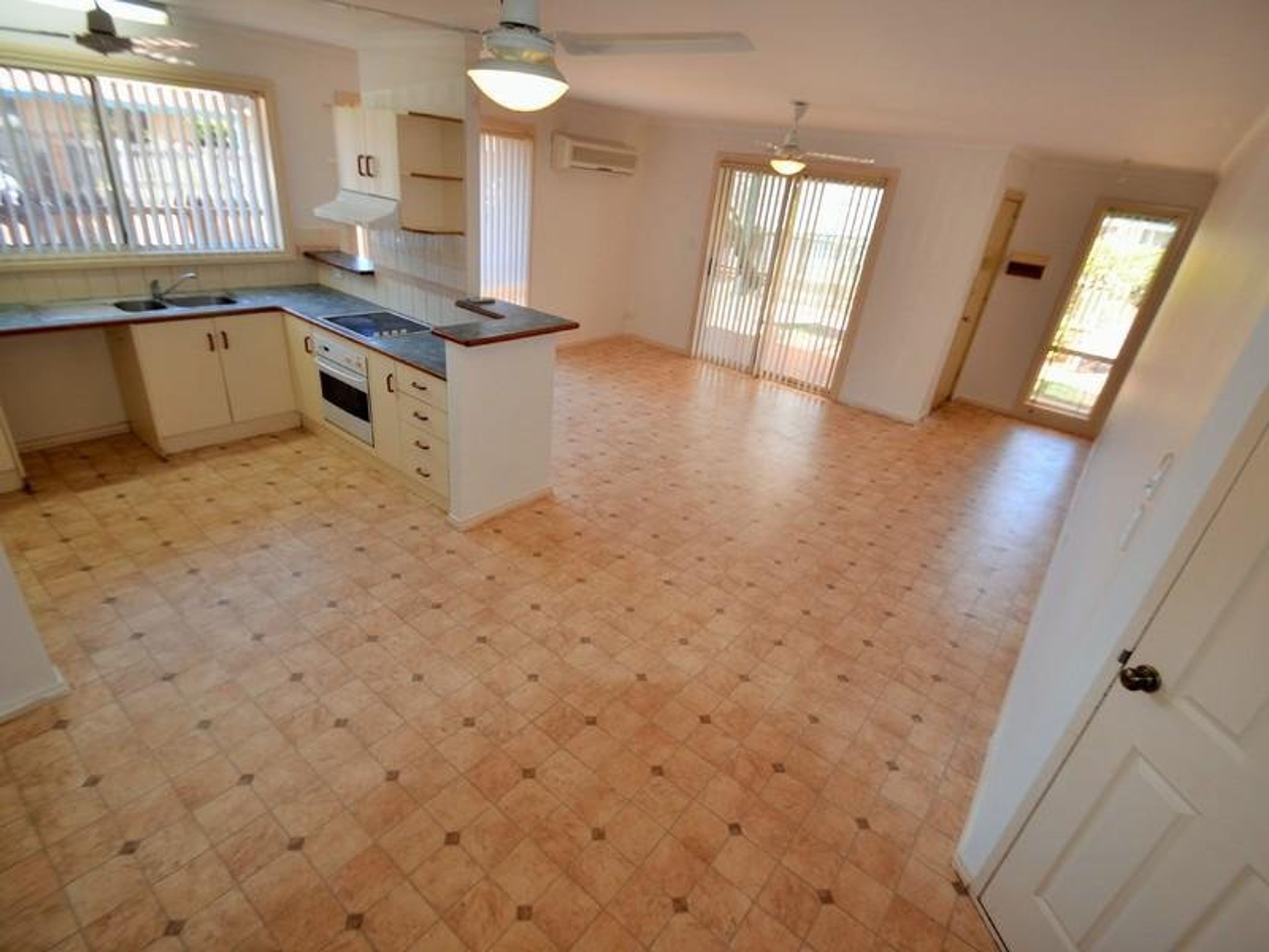 22/25-35 Egret Crescent, South Hedland, South Hedland - Thumbnail 3