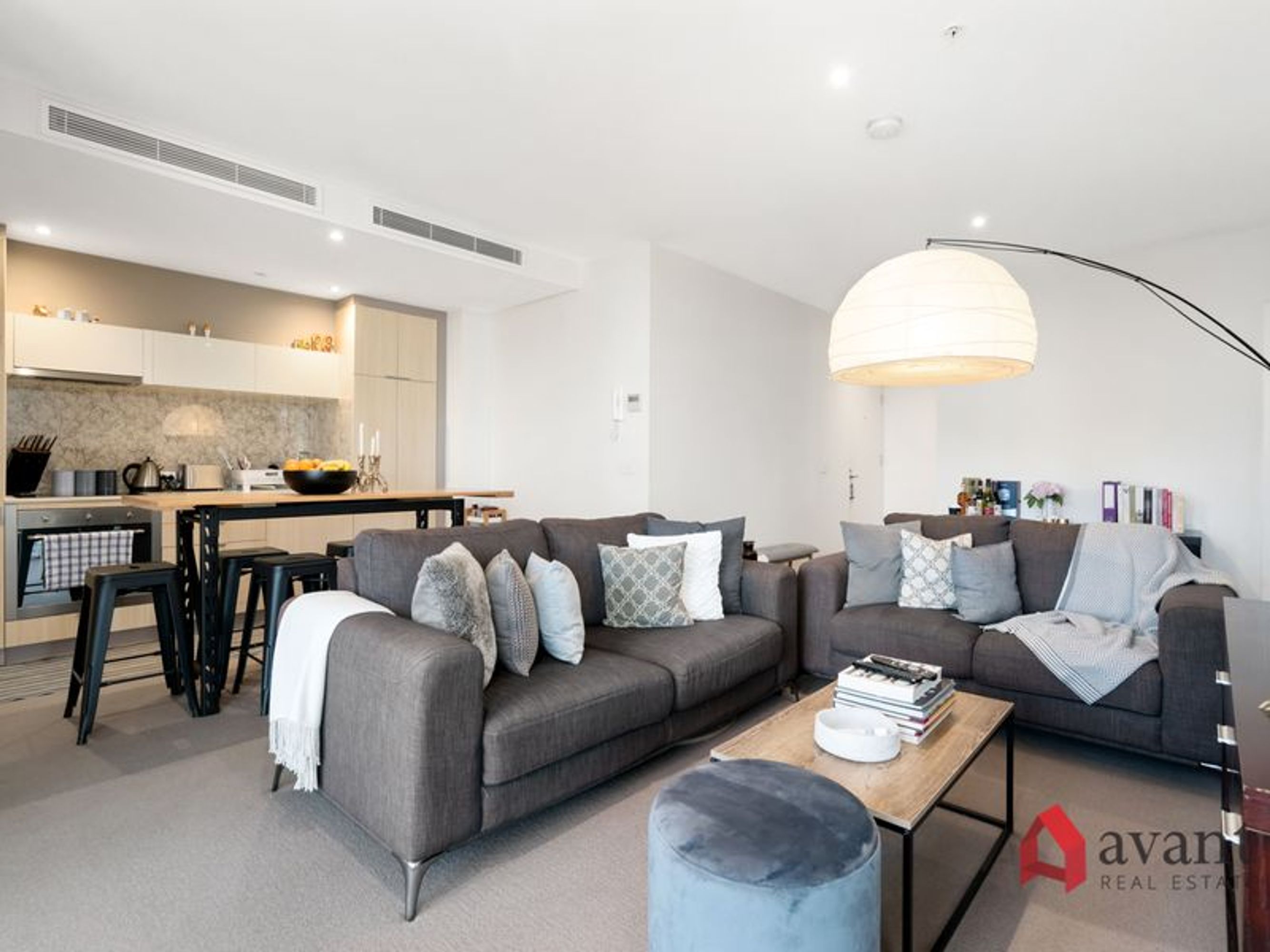 3302/135-139 City Road, Southbank - Thumbnail 2