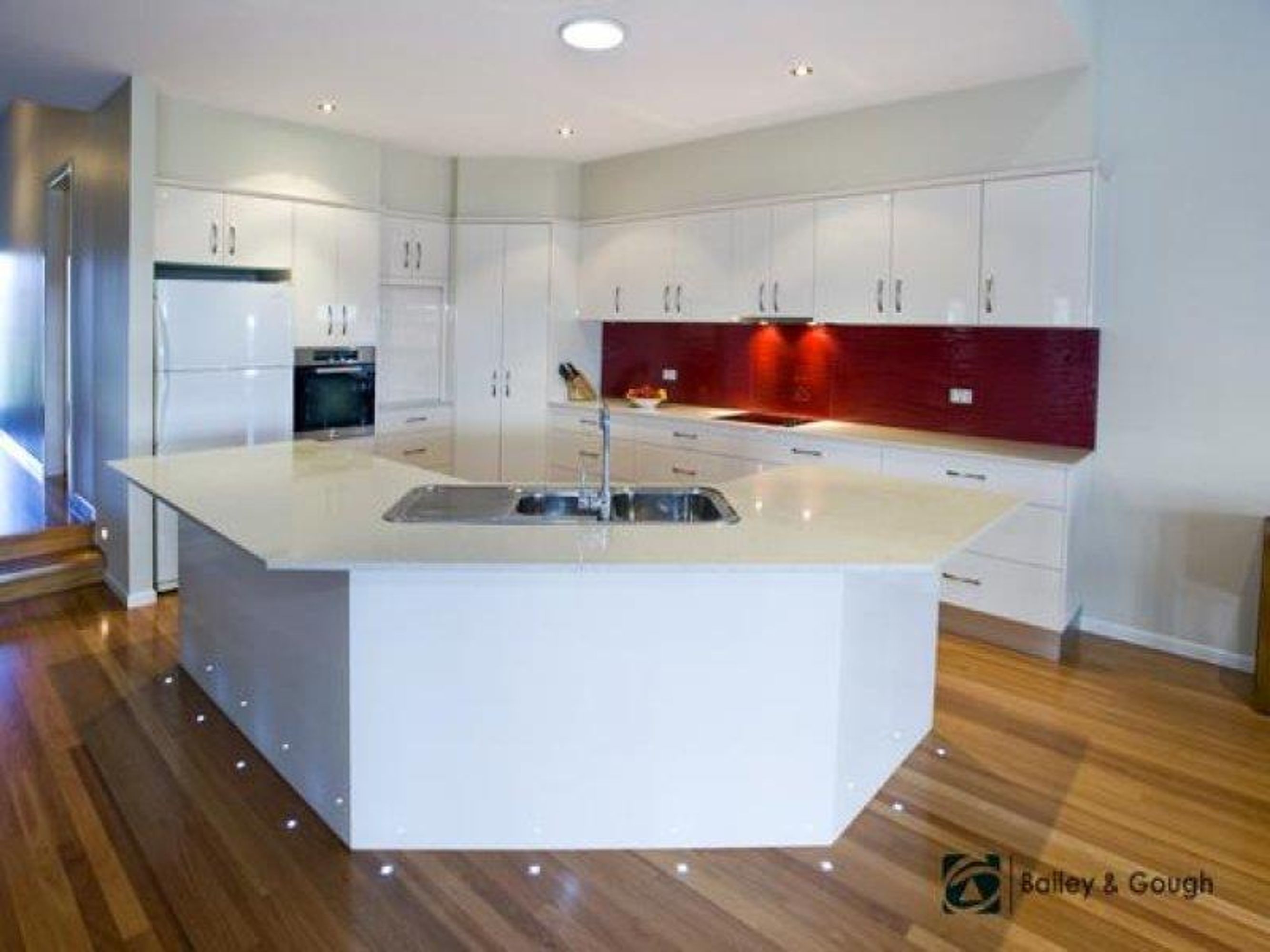 12 Nairn Terrace, Junction Hill - Thumbnail 4