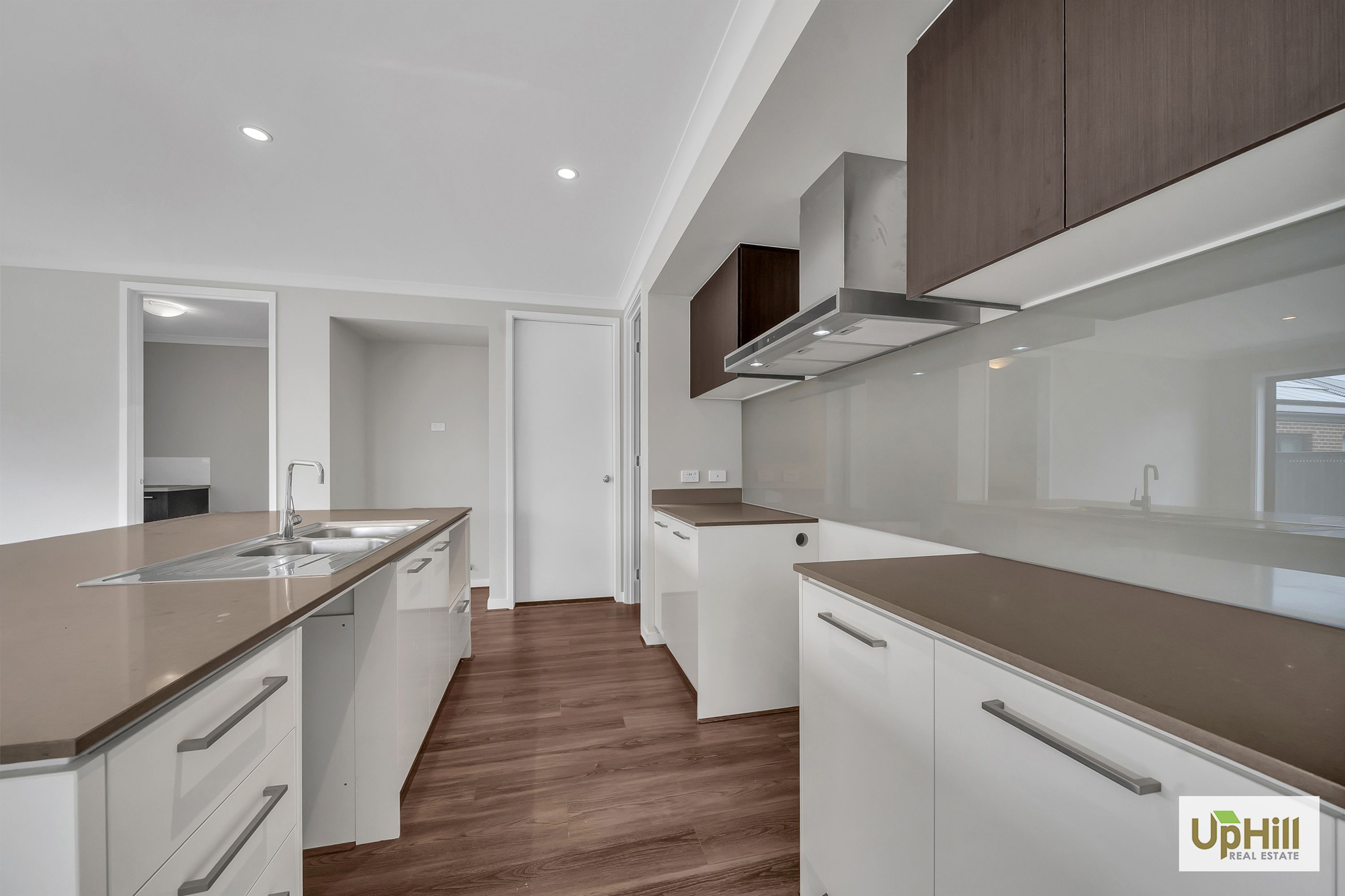 49 WINCHCOMBE WAY, Cranbourne North - Thumbnail 6