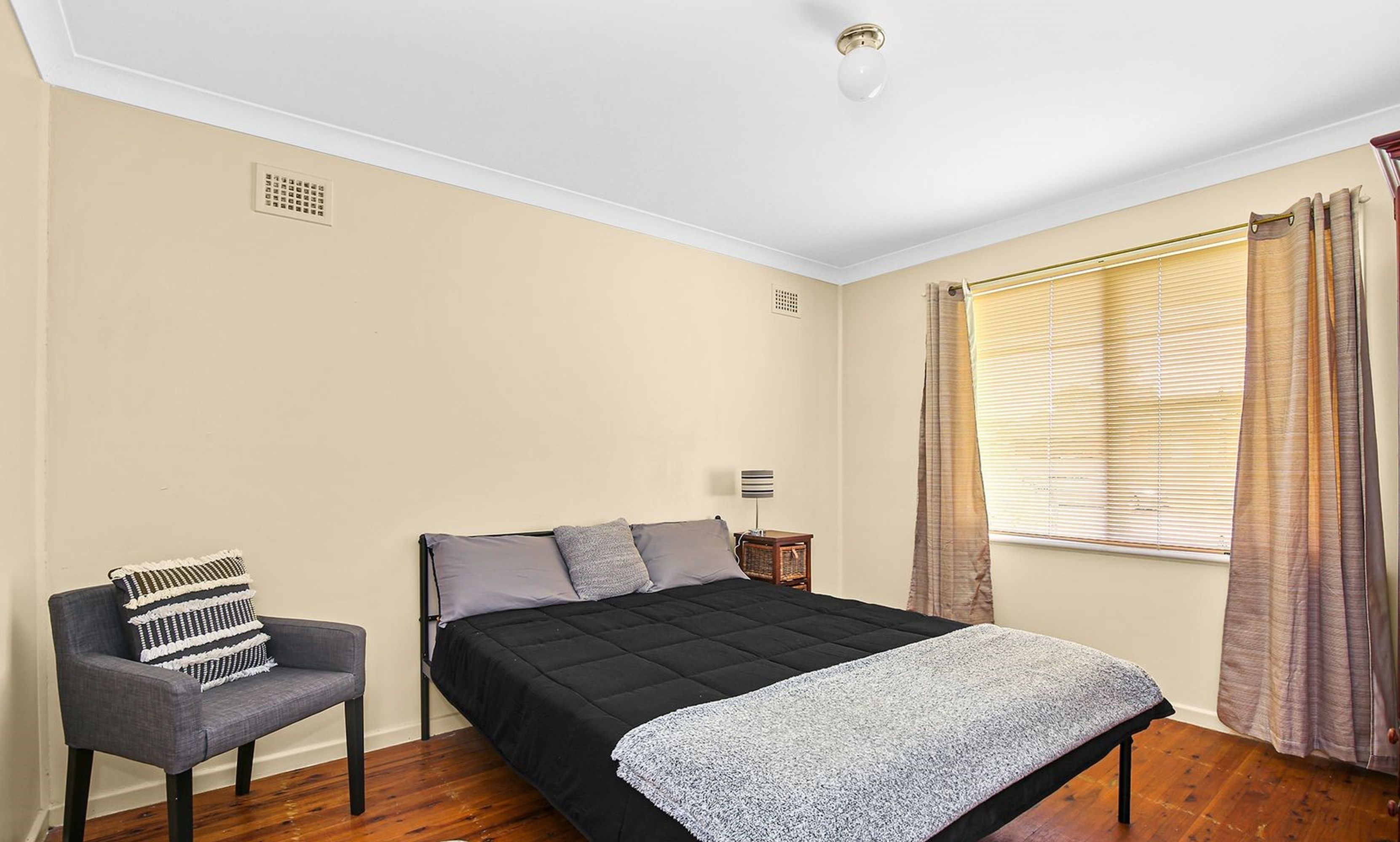 37 Shamrock Street, Smithfield - Thumbnail 6