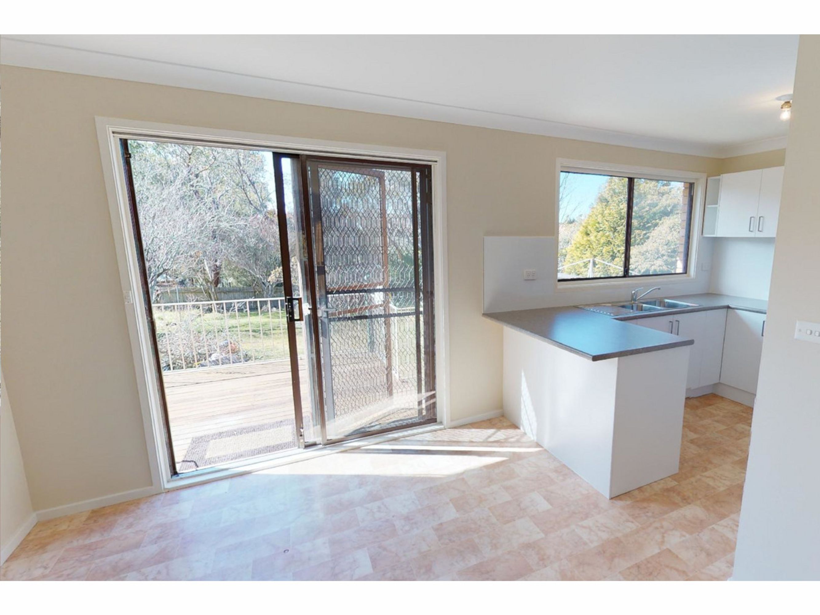 230 Blaxland Road, Wentworth Falls - Thumbnail 4