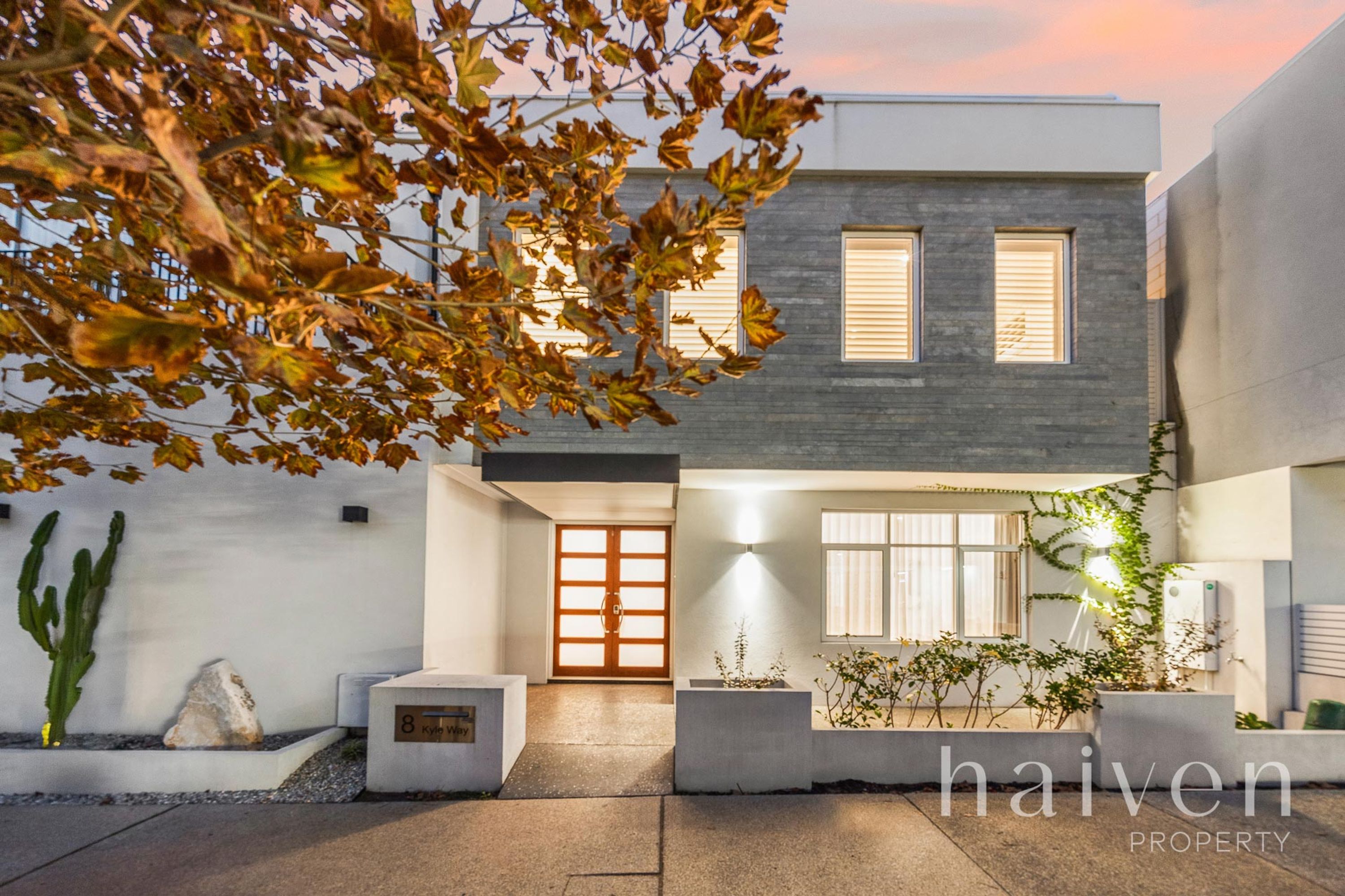 8 Kyle Way, Claremont - Image 1