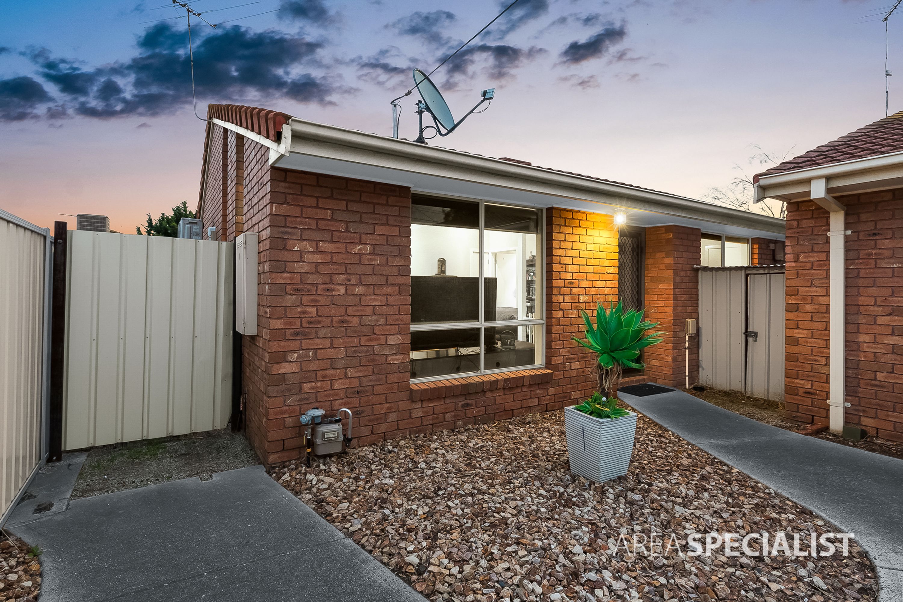 2/95 Derby Street, Tullamarine VIC 3043, Tullamarine - Thumbnail 2