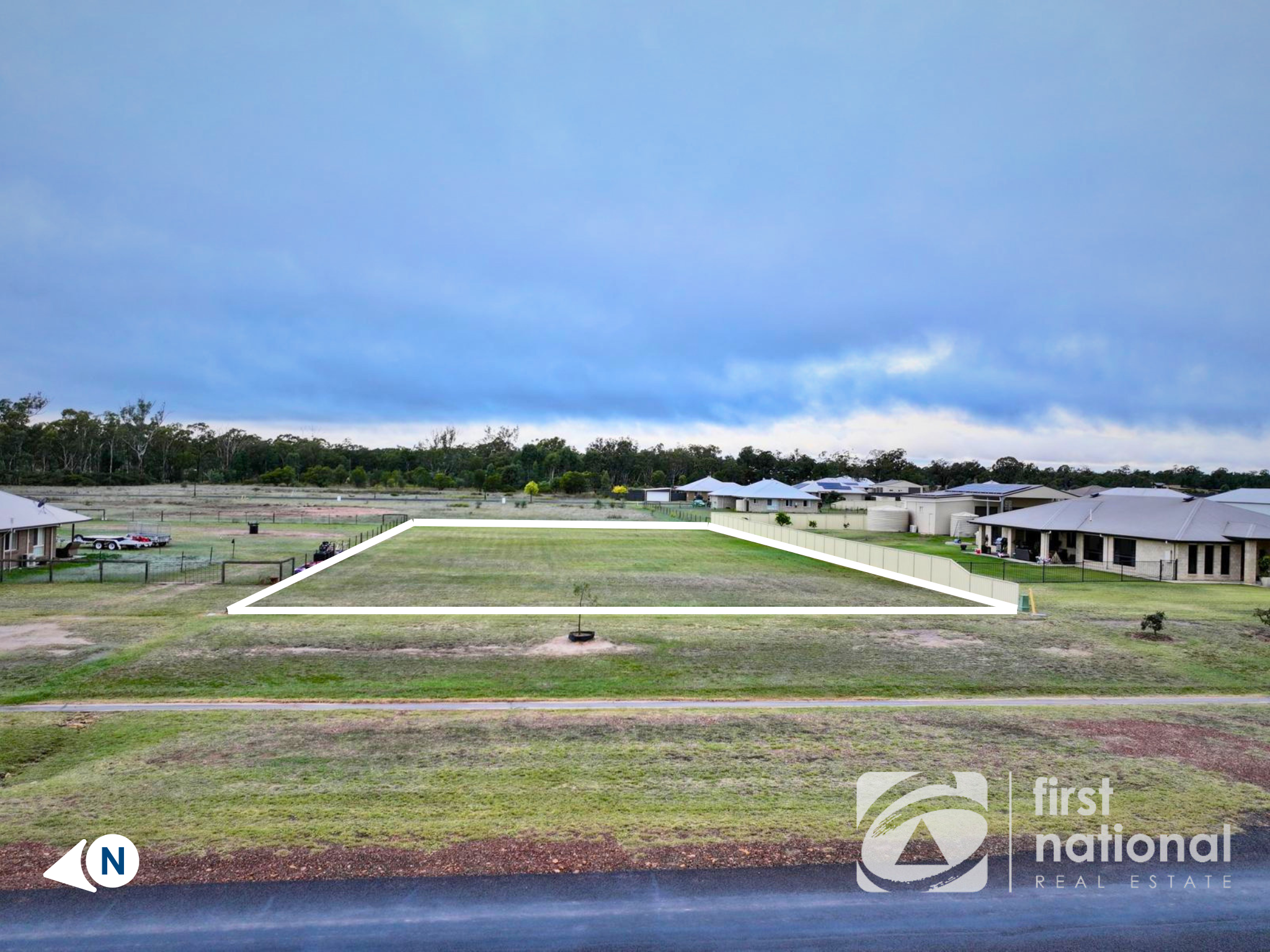 84 Racecourse Road, Miles - Image 1