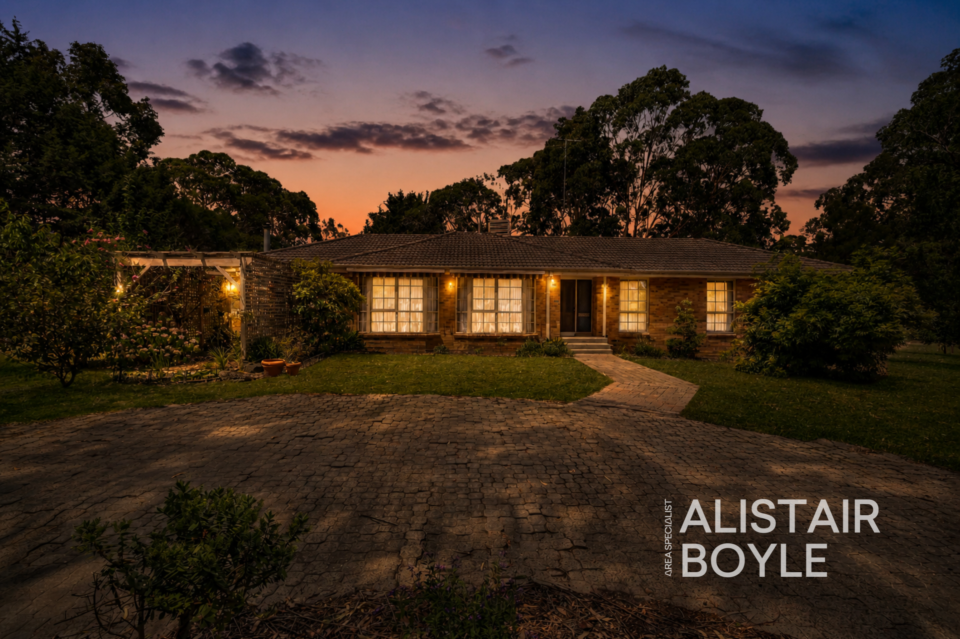 4 Desmond Court, Beaconsfield, Beaconsfield - Thumbnail 2
