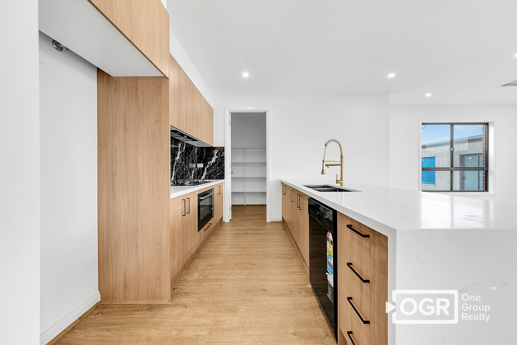 23 Bracegirdle  Dr, Mickleham VIC