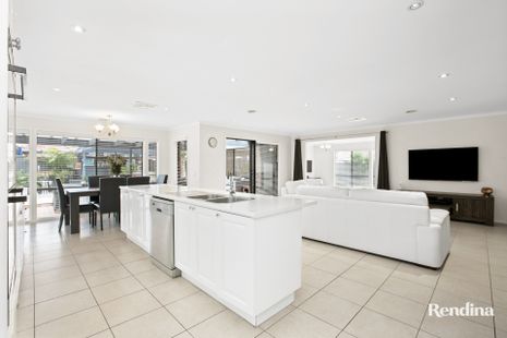 8 Camille Court, Avondale Heights - Thumbnail 5