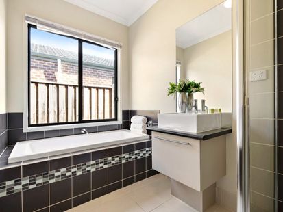 58 Urban Drive, Williams Landing - Thumbnail 5