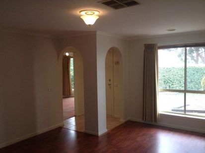 4 Southern Cross Drive, Roxburgh Park - Thumbnail 5