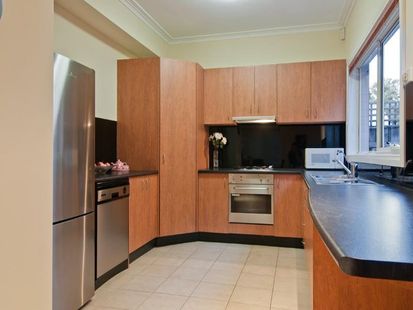 2/4 Chatham Street, Flemington - Thumbnail 5