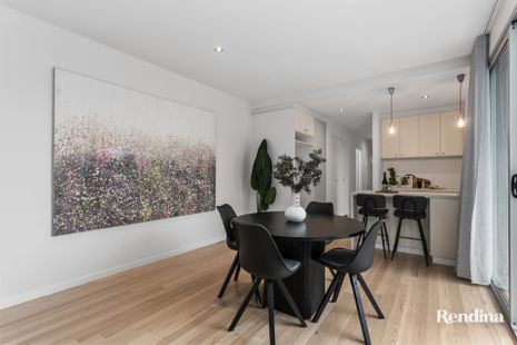 2/9 Loughmore Lane, North Melbourne - Thumbnail 5
