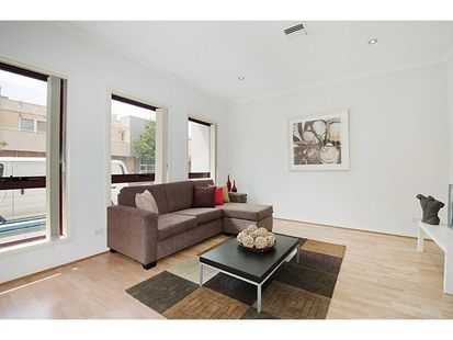 24 Newton Street, Kensington - Thumbnail 5