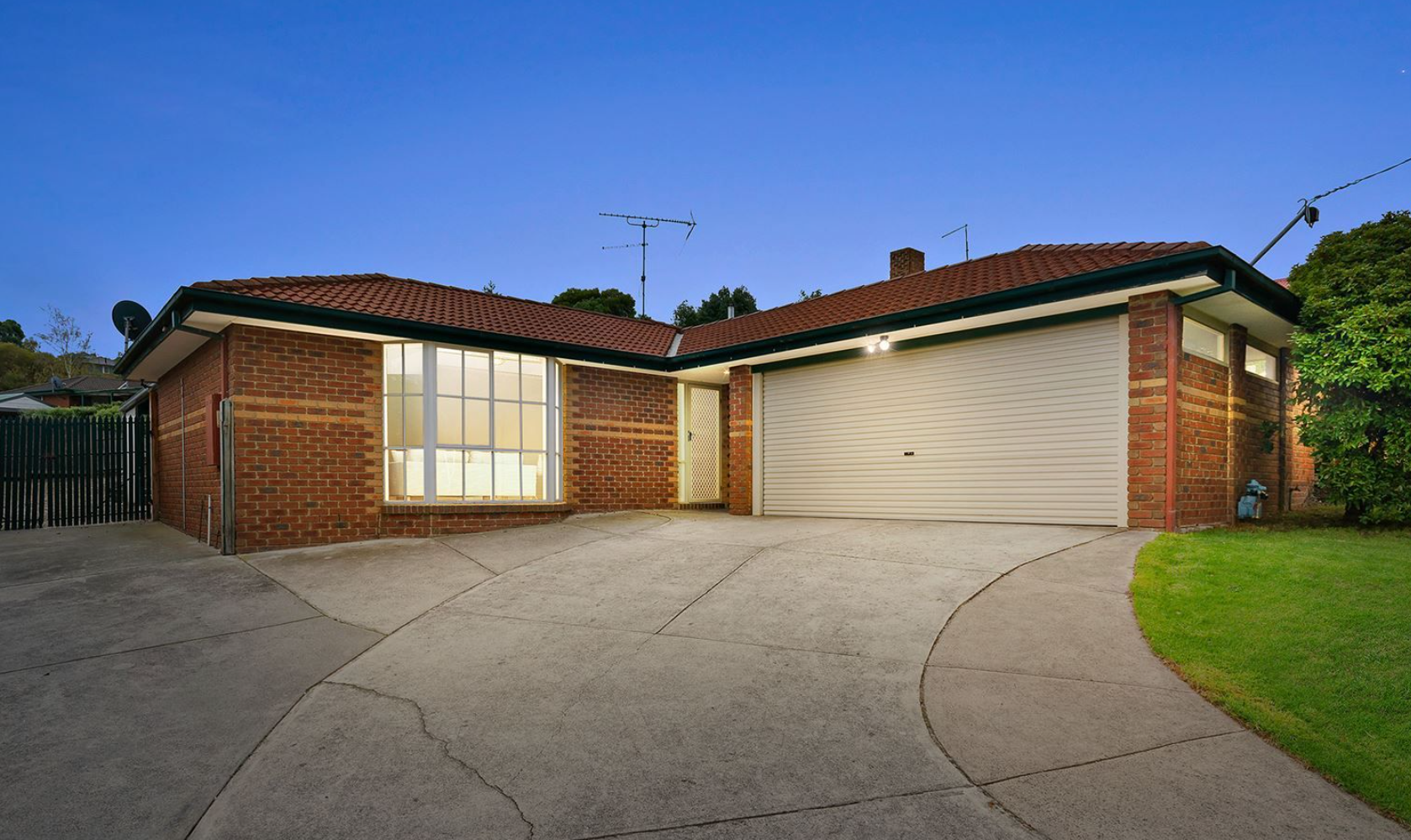 101 Eagle Drive, Pakenham, VIC 3810, Pakenham - Thumbnail 2
