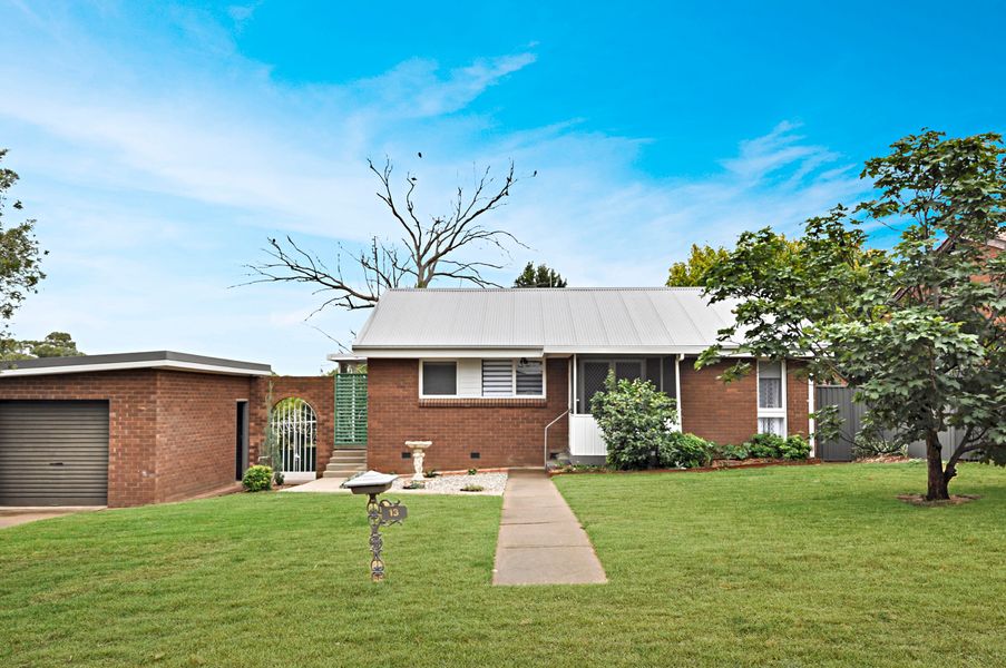 13 Winslow Place, West Bathurst NSW 2795, West Bathurst - Image 1