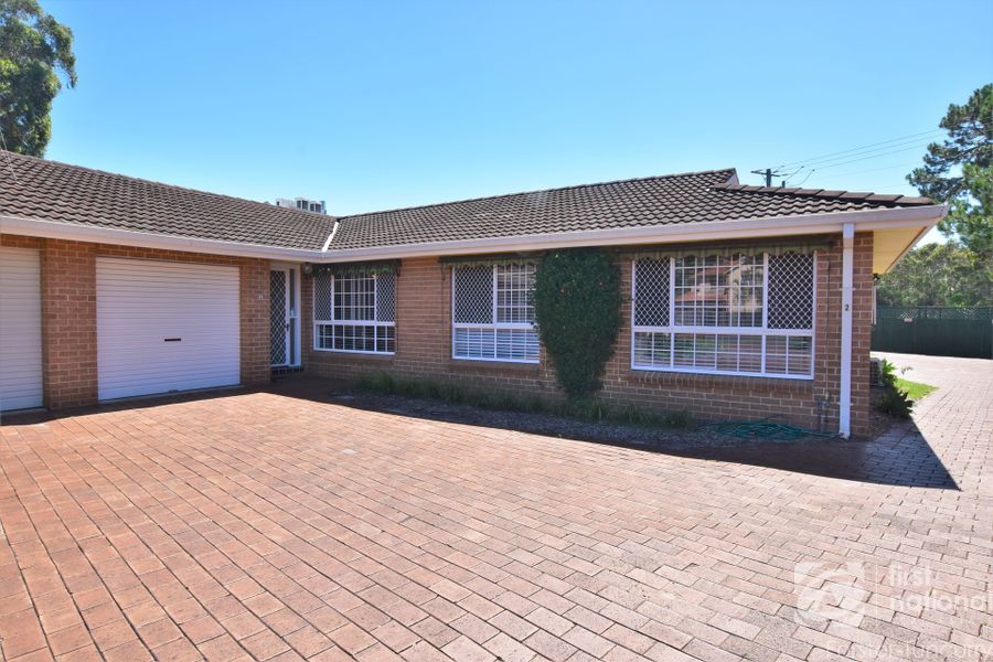 2/4 Heath Avenue, Tuncurry NSW 2428