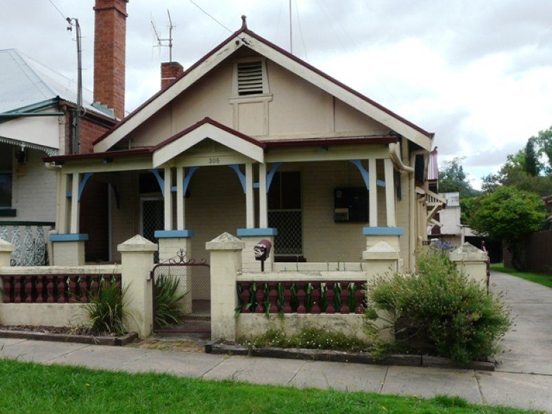 305 Russell Street, Bathurst NSW 2795, Bathurst - Image 1