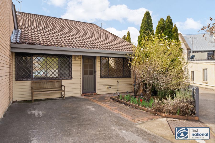 2/142 Durham Street, Bathurst NSW 2795, Bathurst - Image 1