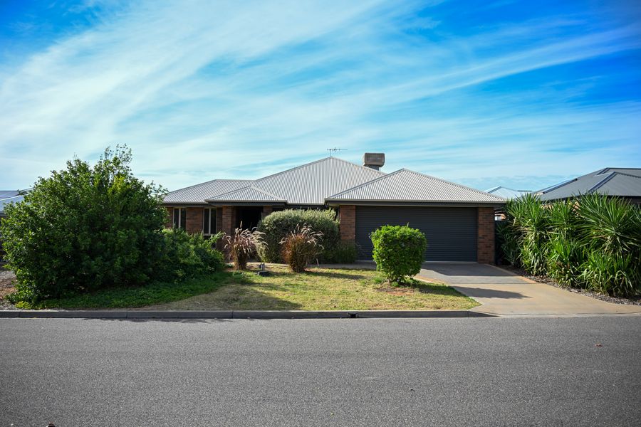 16 Melia Street, Red Cliffs VIC 3496