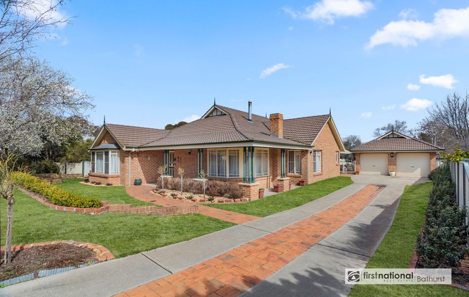 3 Graham Drive, Kelso NSW 2795