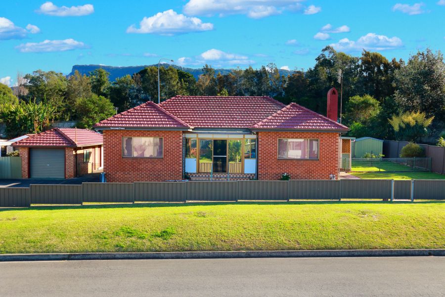 4 Kirton Road, Bellambi NSW 2518, Bellambi - Image 1