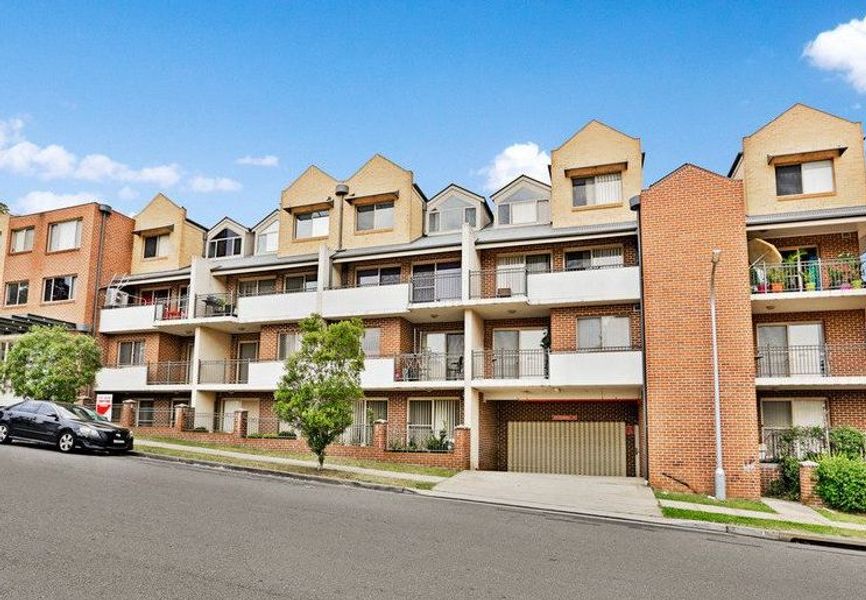 12/41 Woodhouse Drive, Ambarvale NSW 2560