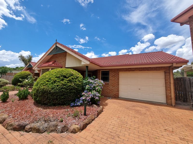 3/9 Phoenix Lane, Armidale NSW 2350