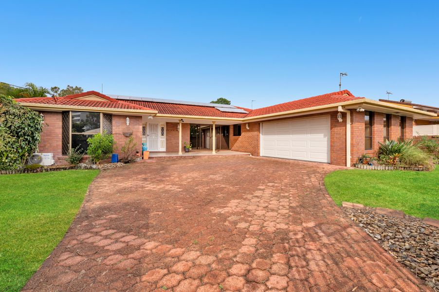 9 Mercedes Place, Bundall QLD 4217