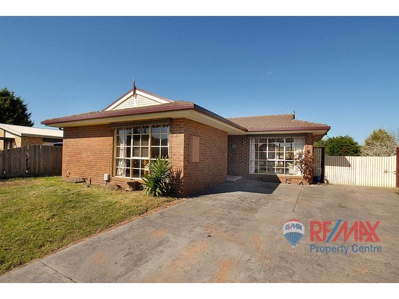 9 Bryson Court, Endeavour Hills VIC 3802 - Image 1