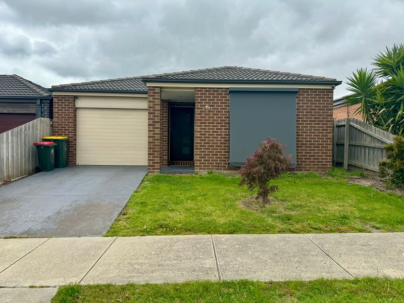 15 Roscommon Drive, Traralgon VIC 3844