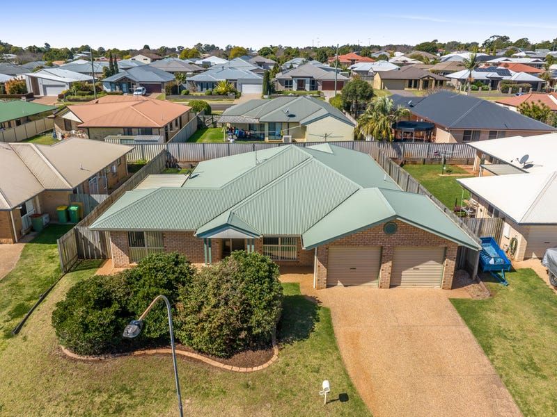 18 Paulene Crescent, Kearneys Spring QLD 4350