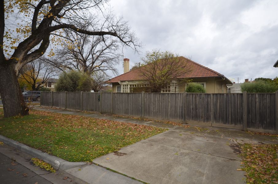 6 Condon Street, Kennington VIC 3550