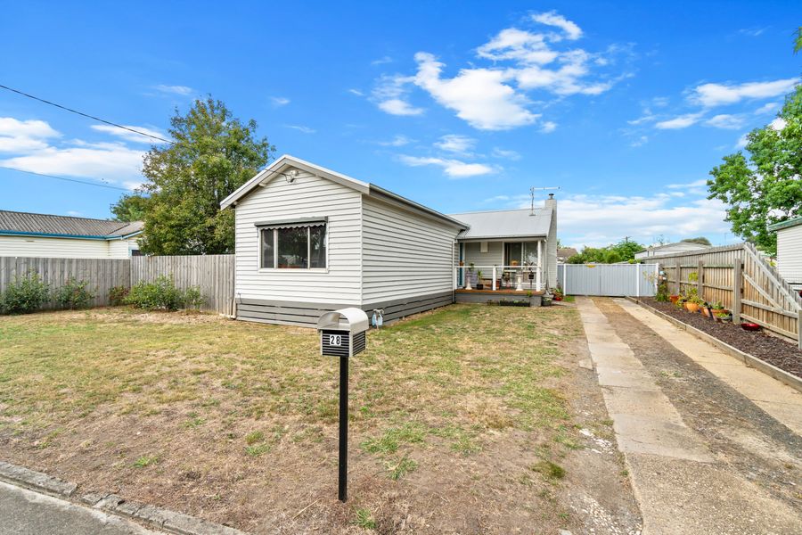 28 Gillies Crescent, Traralgon VIC 3844
