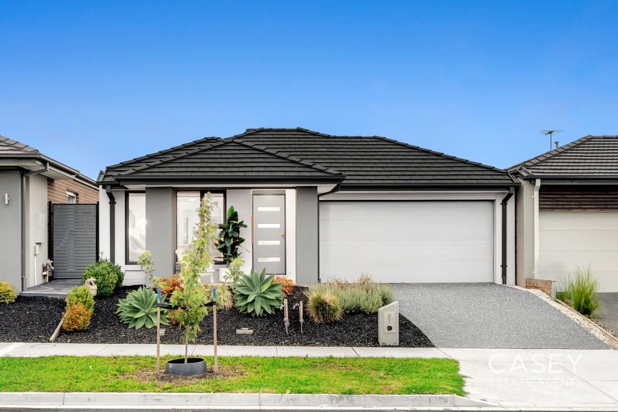 25 Outfield Road, Clyde - Image 1