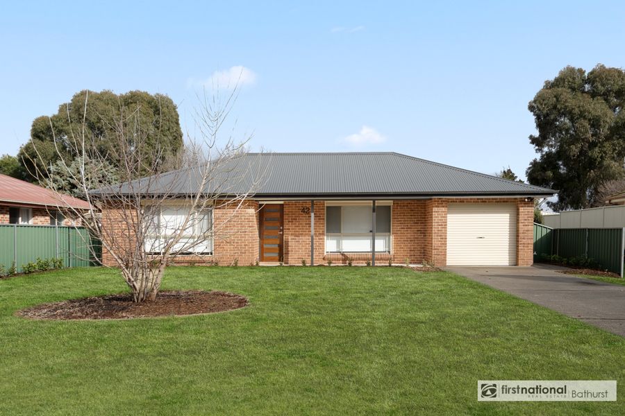 42 Halfpenny Drive, Kelso NSW 2795