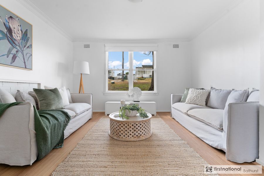 6 Owen Way, West Bathurst NSW 2795