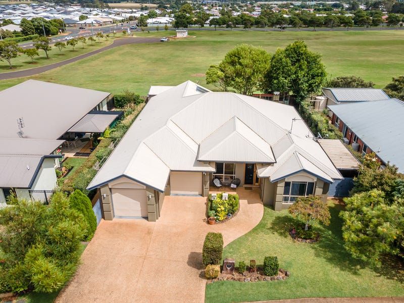 17 Ridgewood Drive, Kearneys Spring QLD 4350