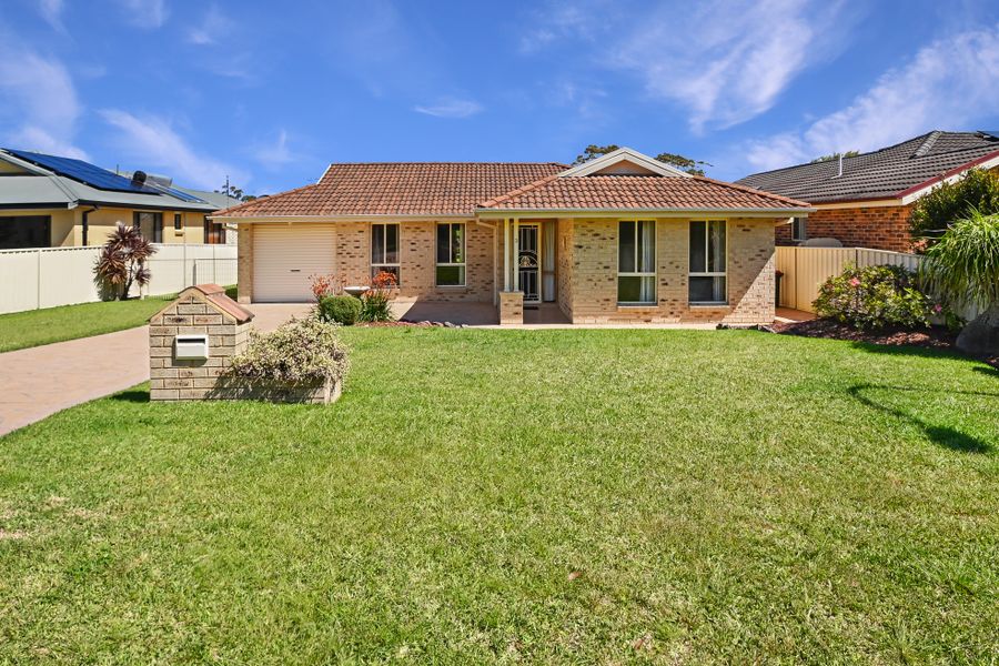 3 McKane Close, Callala Bay NSW 2540