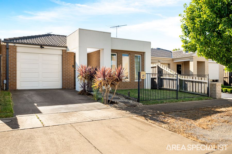 6 Endeca Court, Lovely Banks VIC 3213