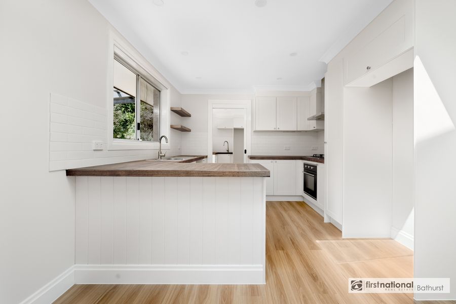 14 College Road, South Bathurst NSW 2795