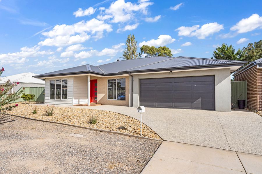 21 Horseshoe Circuit, Bacchus Marsh VIC 3340