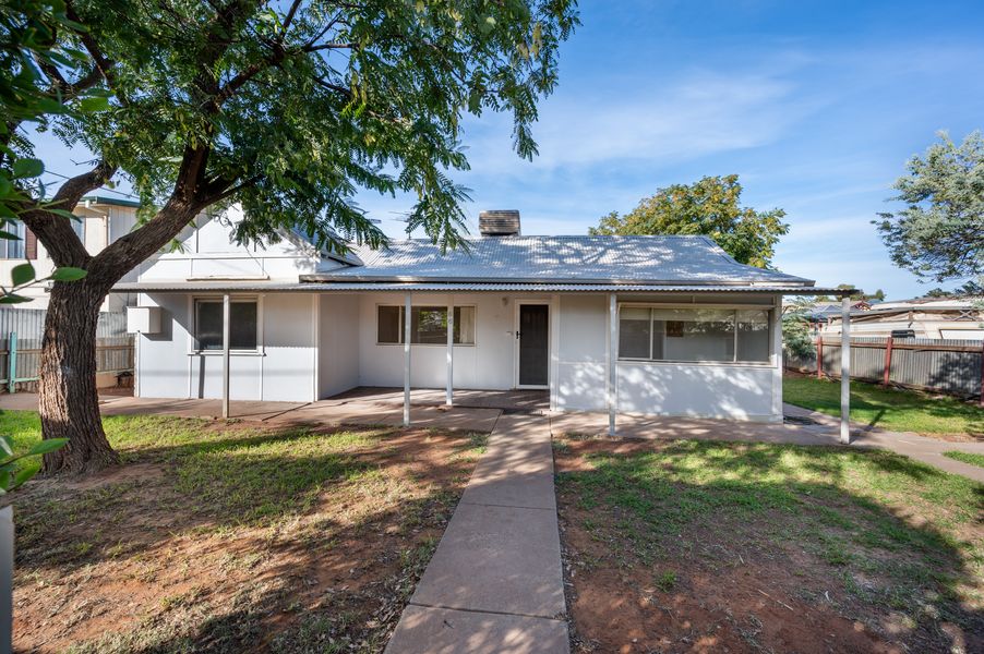 66 North Terrace, Boulder WA 6432