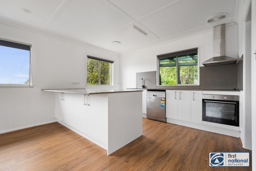 42 Boyd Street, Bathurst NSW 2795