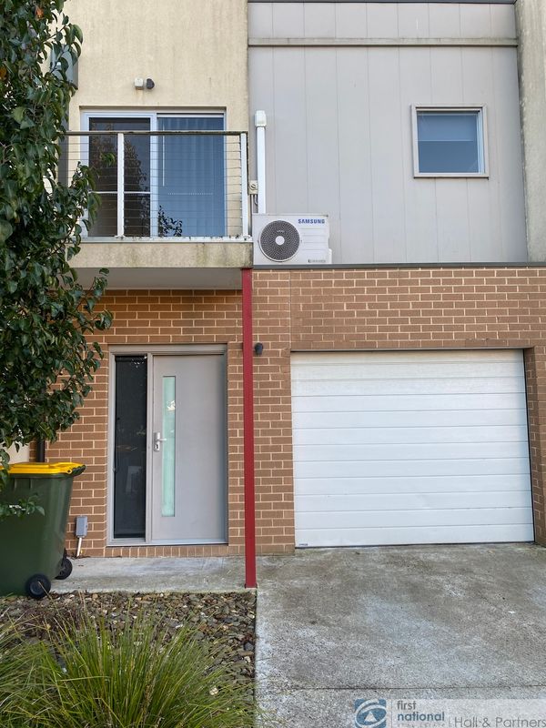 3/2 Sanoma Drive, Skye VIC 3977