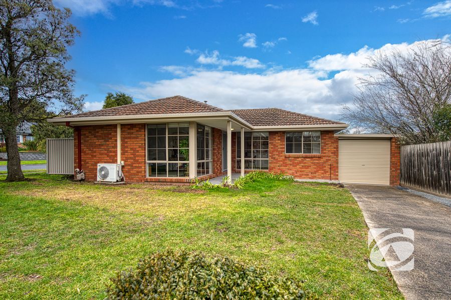 1/42 Strathavan Drive, Berwick VIC 3806