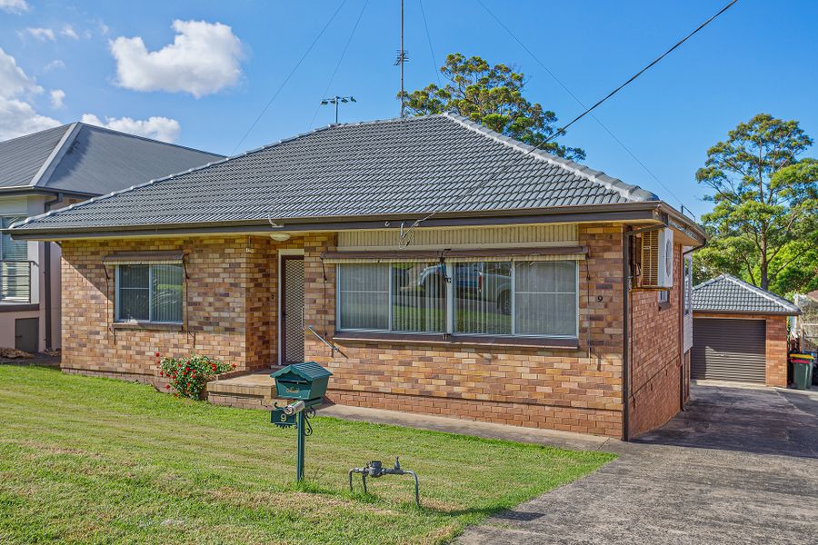 9 Karbo Street, Figtree NSW 2525, Figtree - Image 1