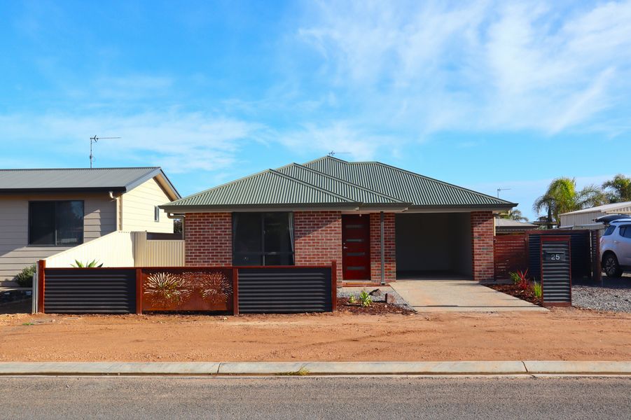 25 Evans Rd North, Wallaroo SA 5556, Wallaroo - Image 1