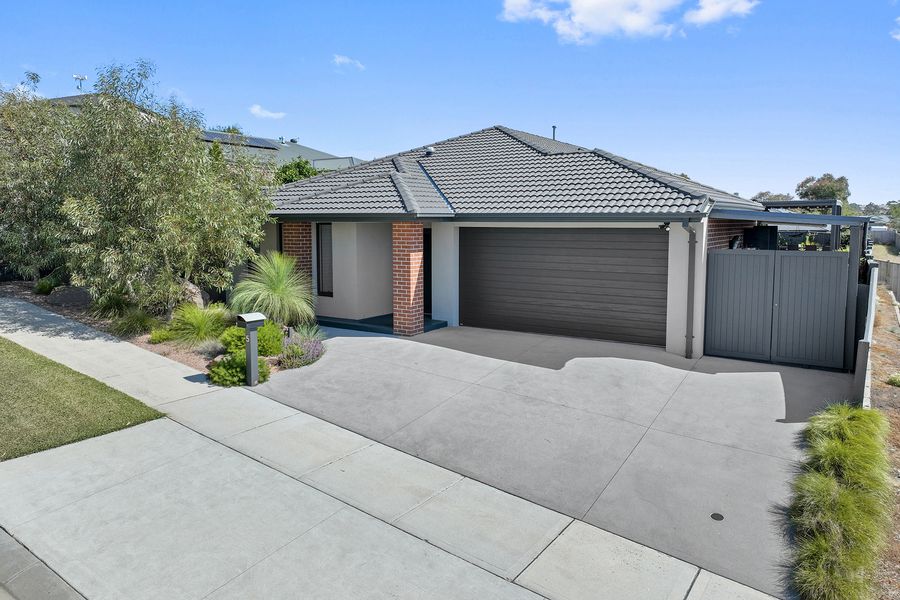 5 Heathland Avenue, Warragul VIC 3820