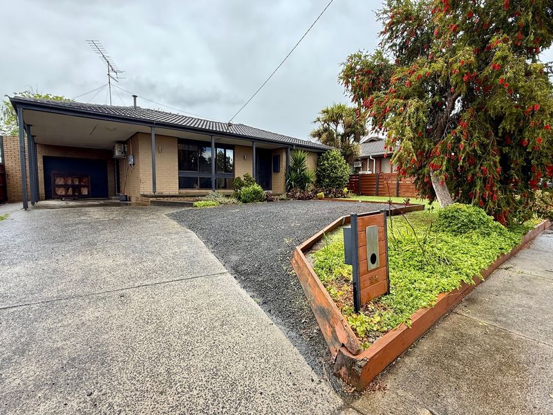 24 Sheoke Grove, Churchill VIC 3842